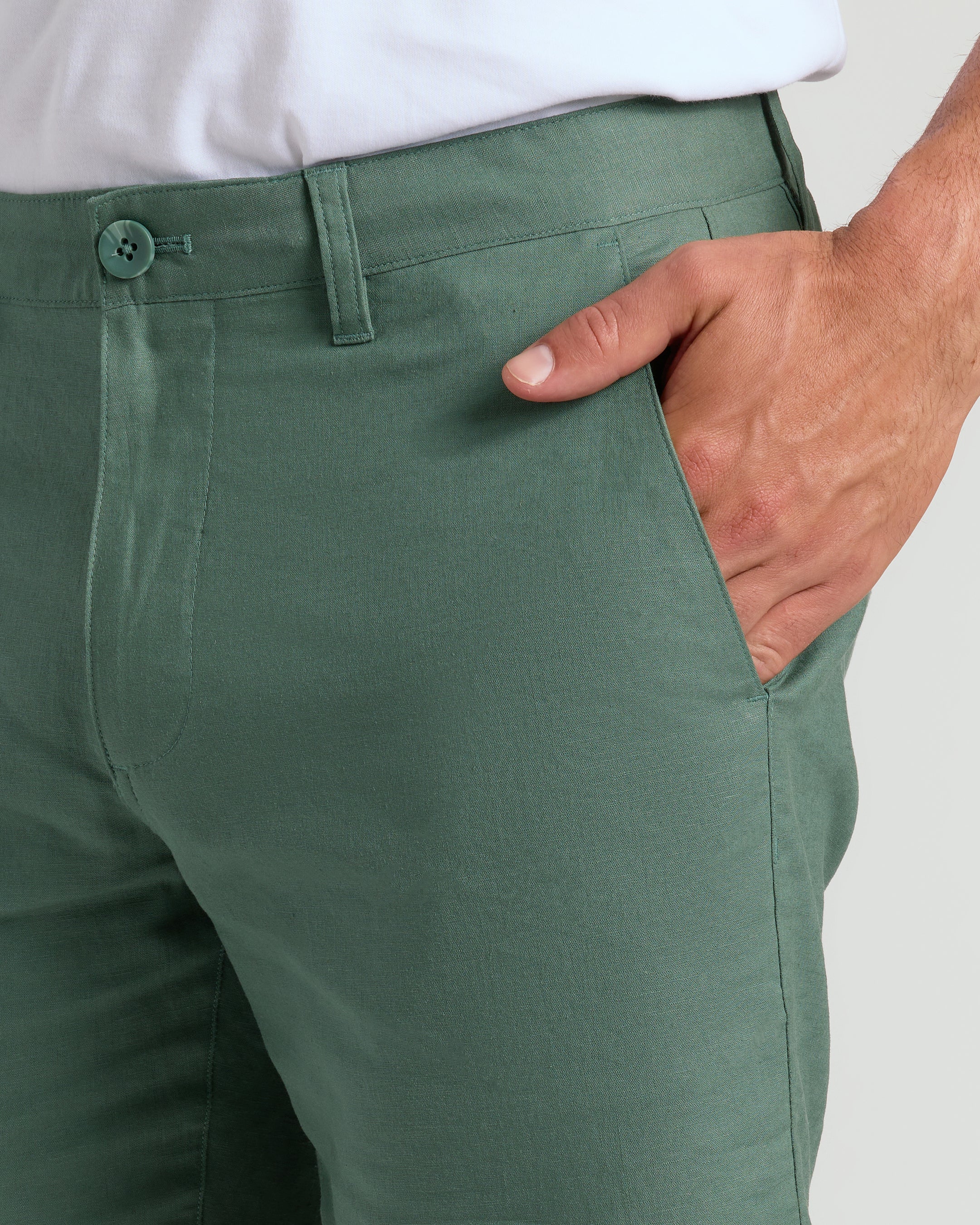 7" Moss Linen Shorts - Image 5