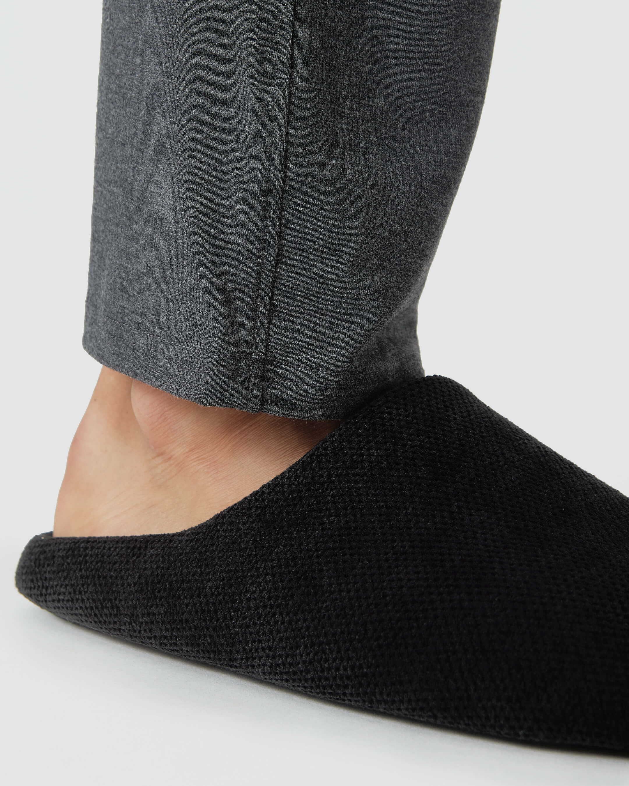Black Slippers - Image 4