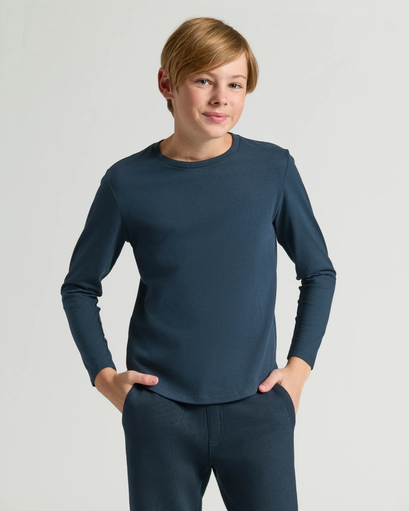 Boys' Classic Long Sleeve Curved Hem Crew Neck 6-Pack - Image 4