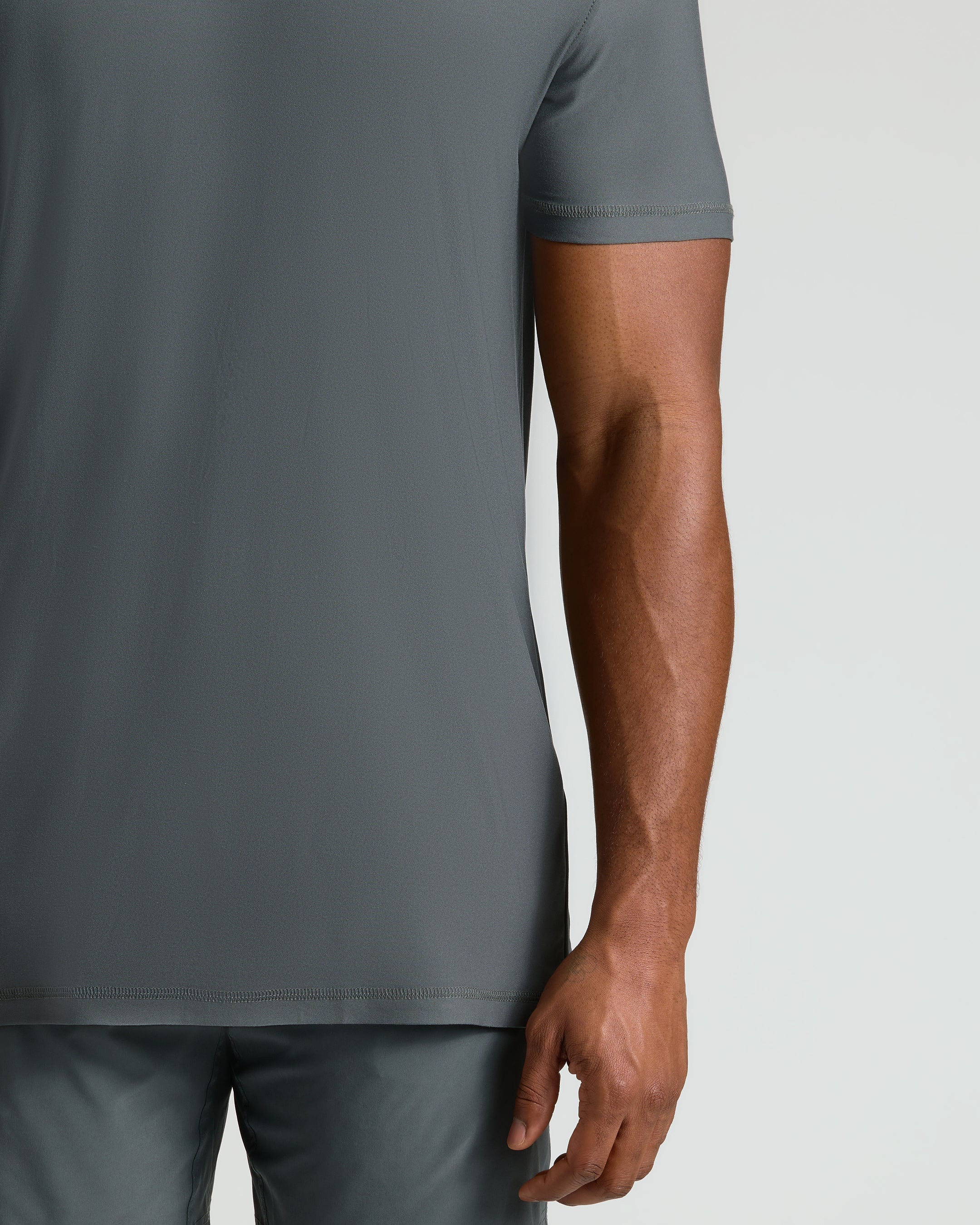 Carbon Tall Active Crew Neck 2.0 - Image 7