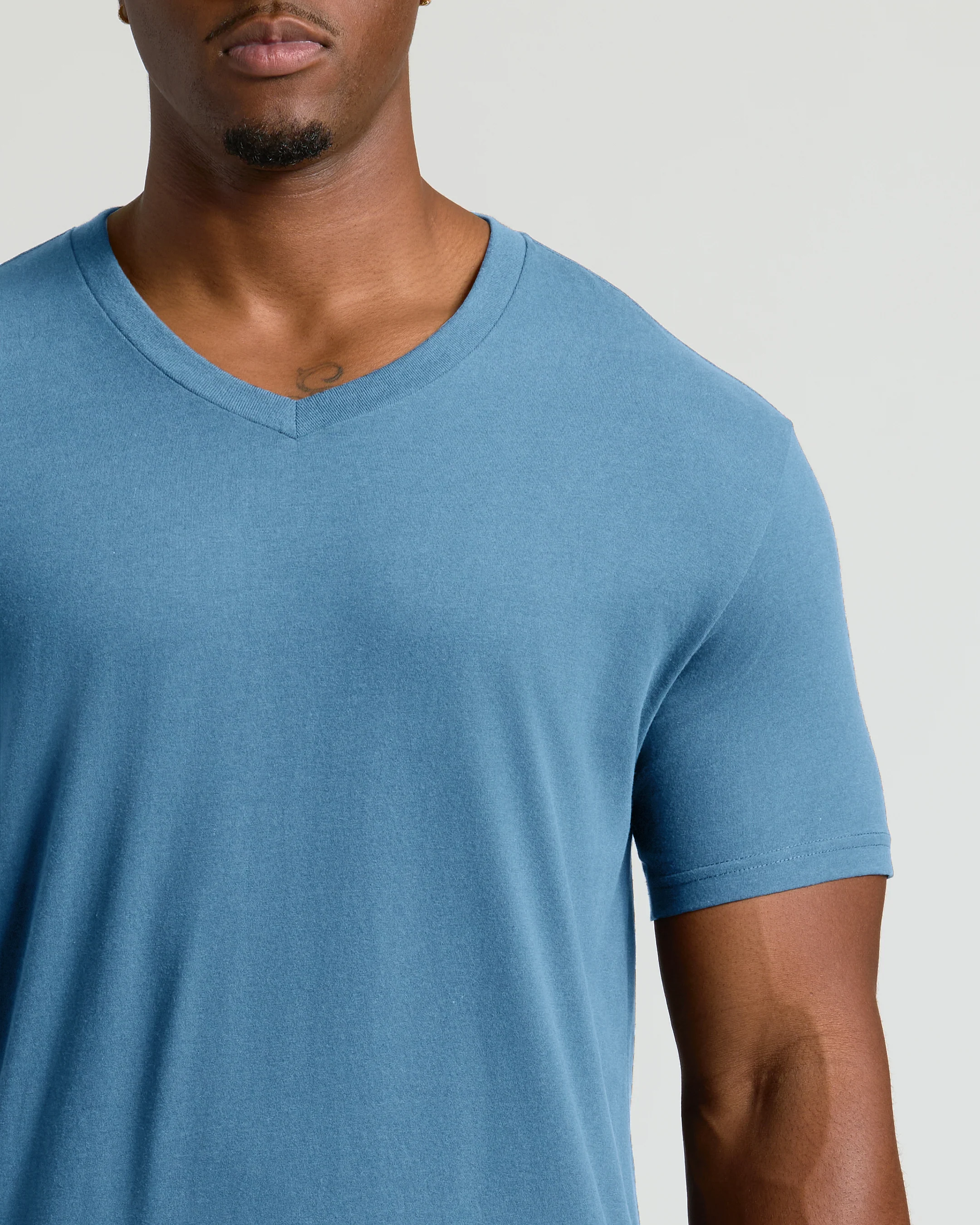 Indigo Tall Short Sleeve Classic V-Neck - Image 6