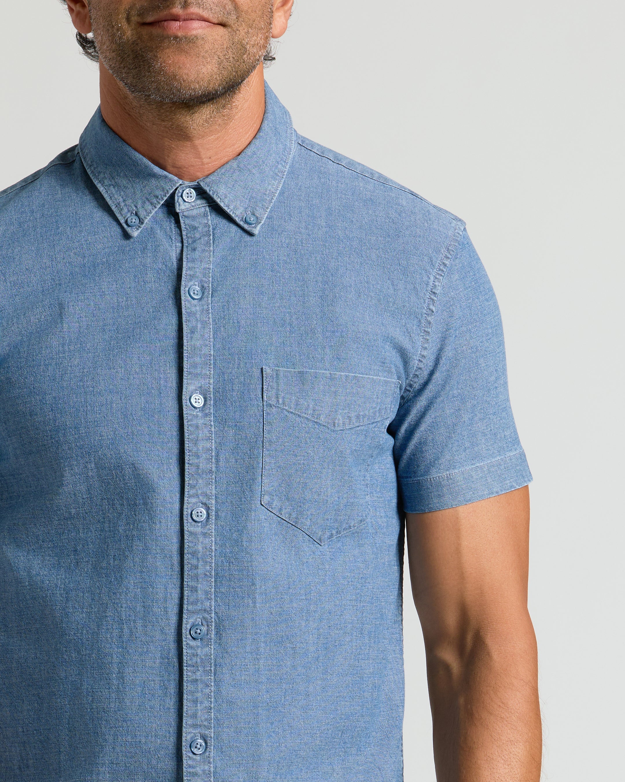 Light Indigo Wash Short Sleeve Stretch Chambray Shirt - Image 5