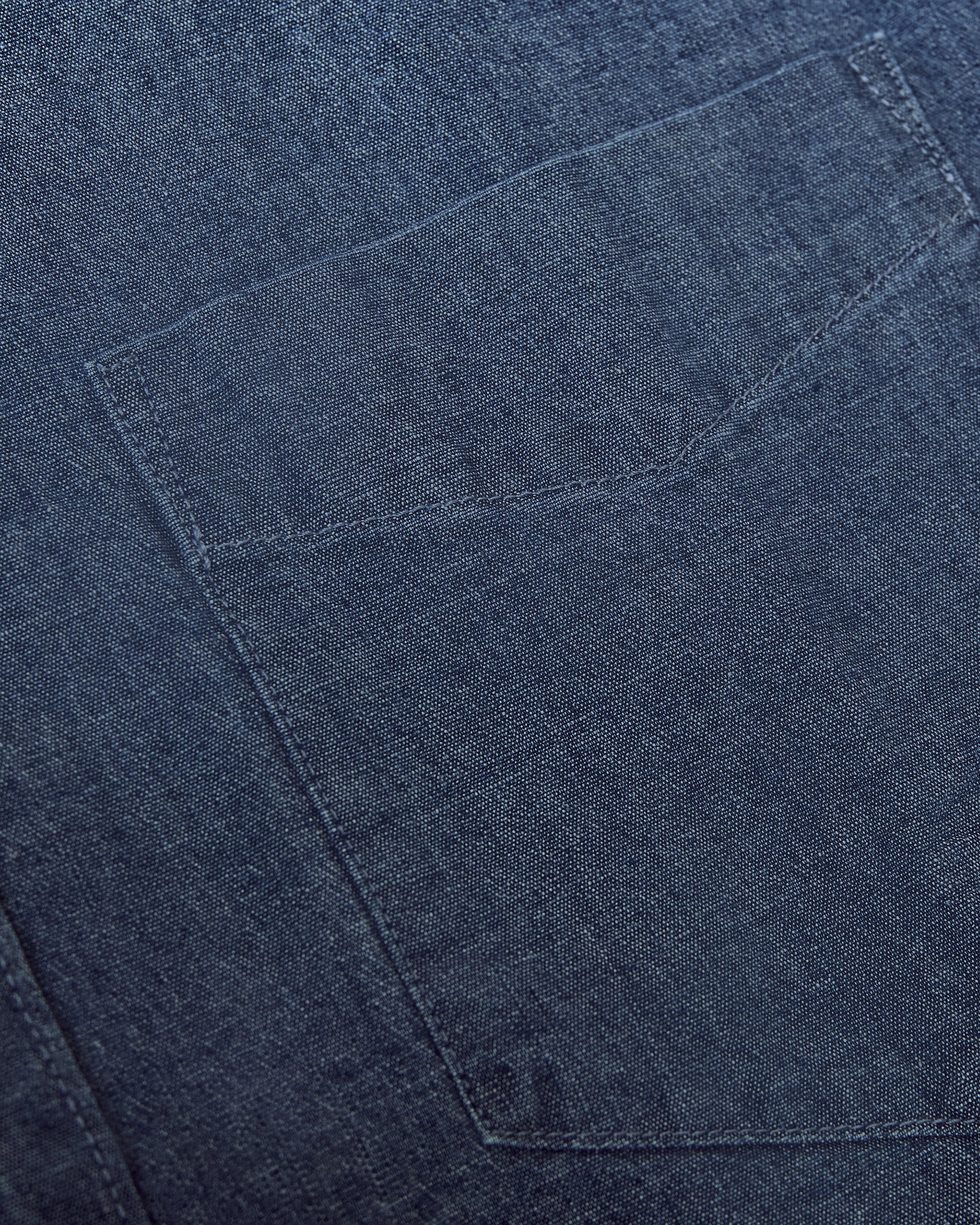Medium Indigo Wash Short Sleeve Stretch Chambray Shirt - Image 9