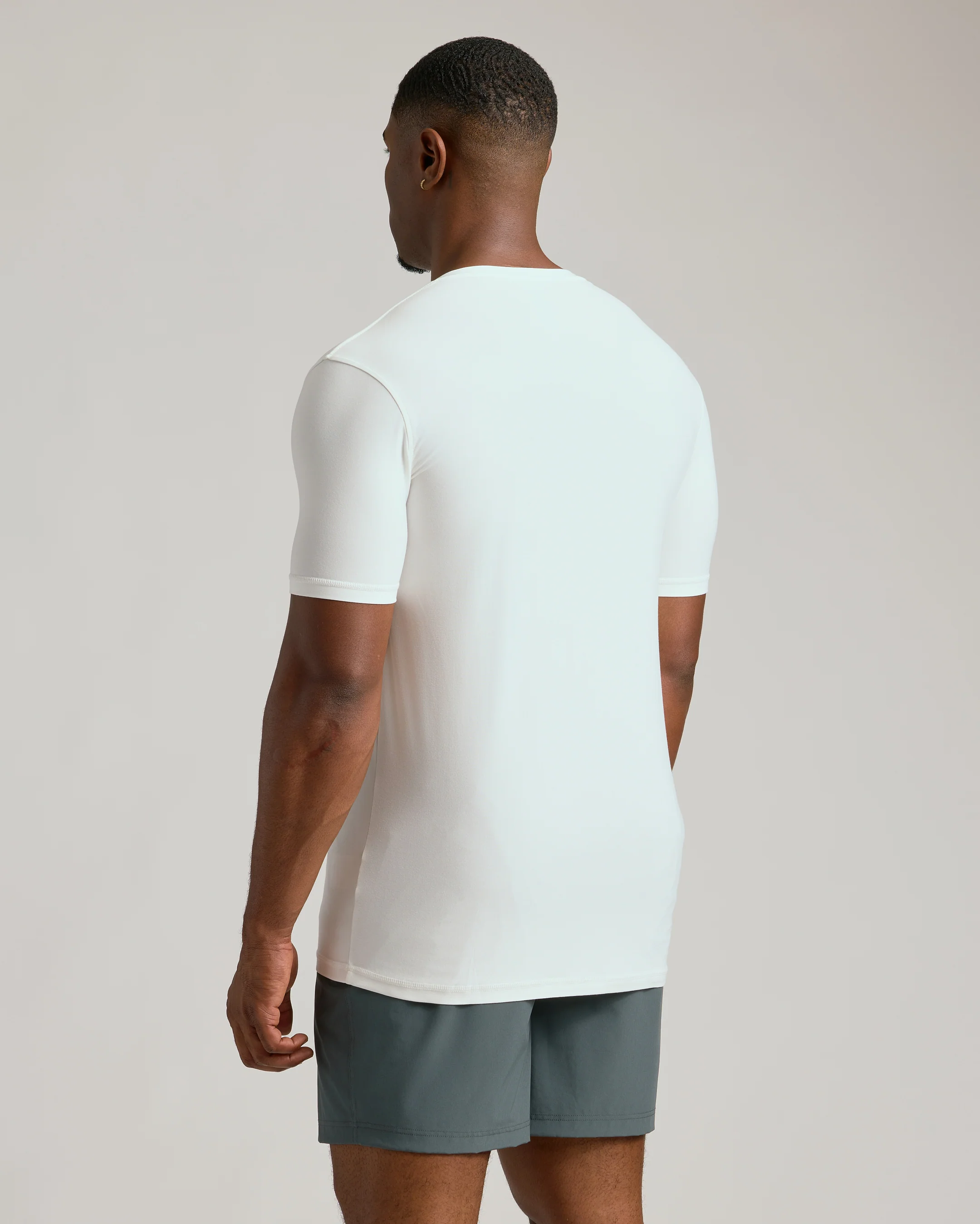 Moon Tall Active V-Neck - Image 3