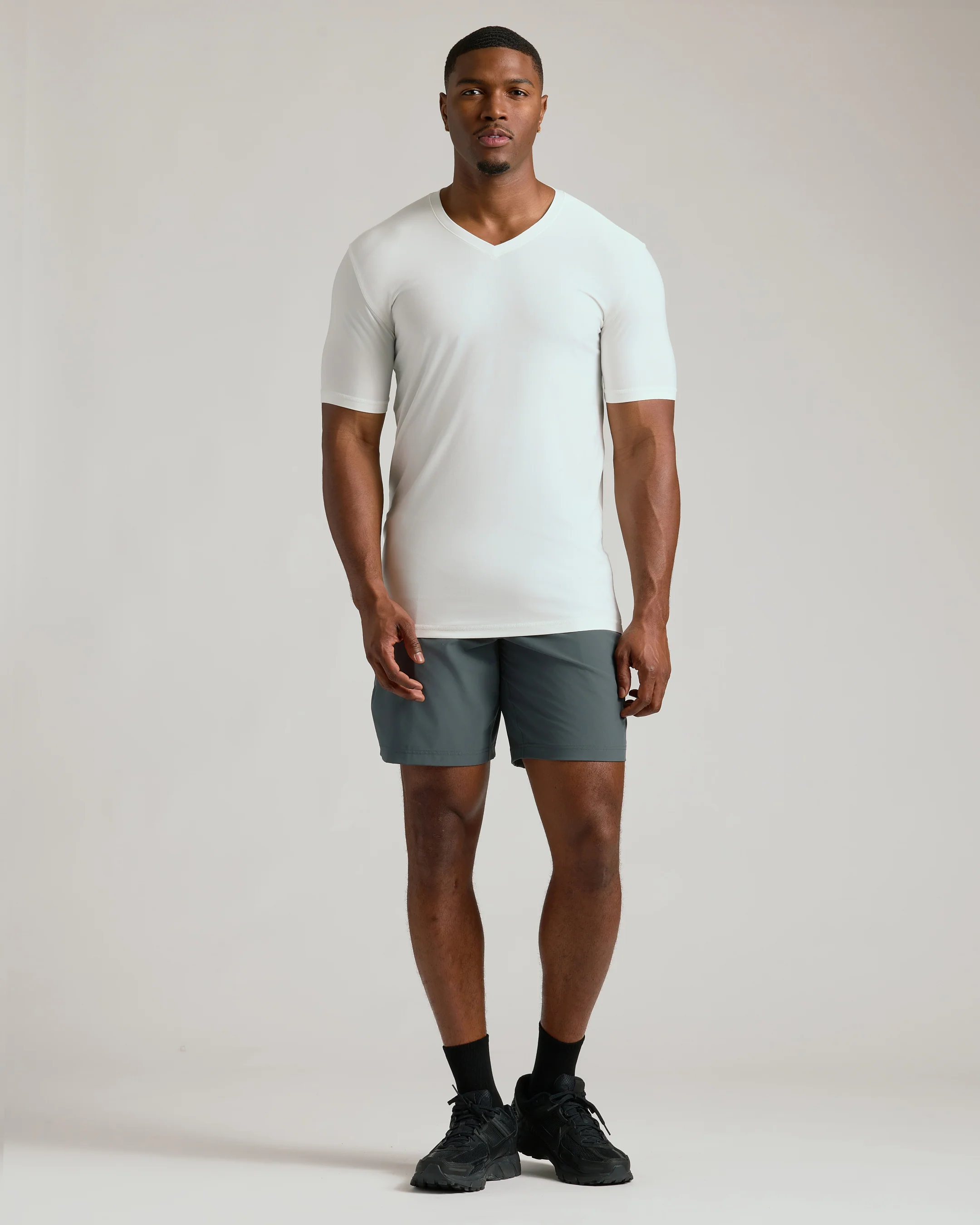 Moon Tall Active V-Neck - Image 7