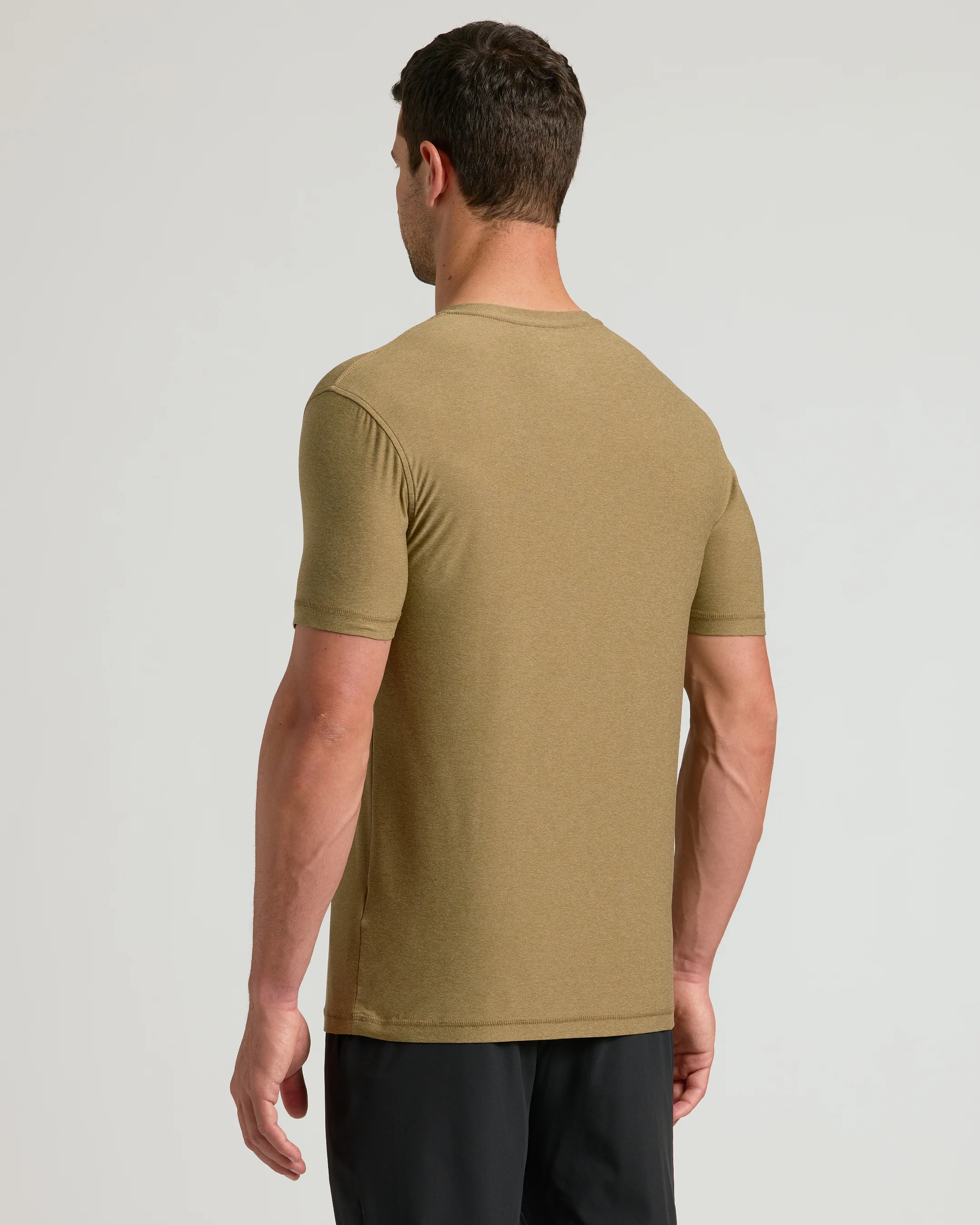 Overland Active V-Neck - Image 3