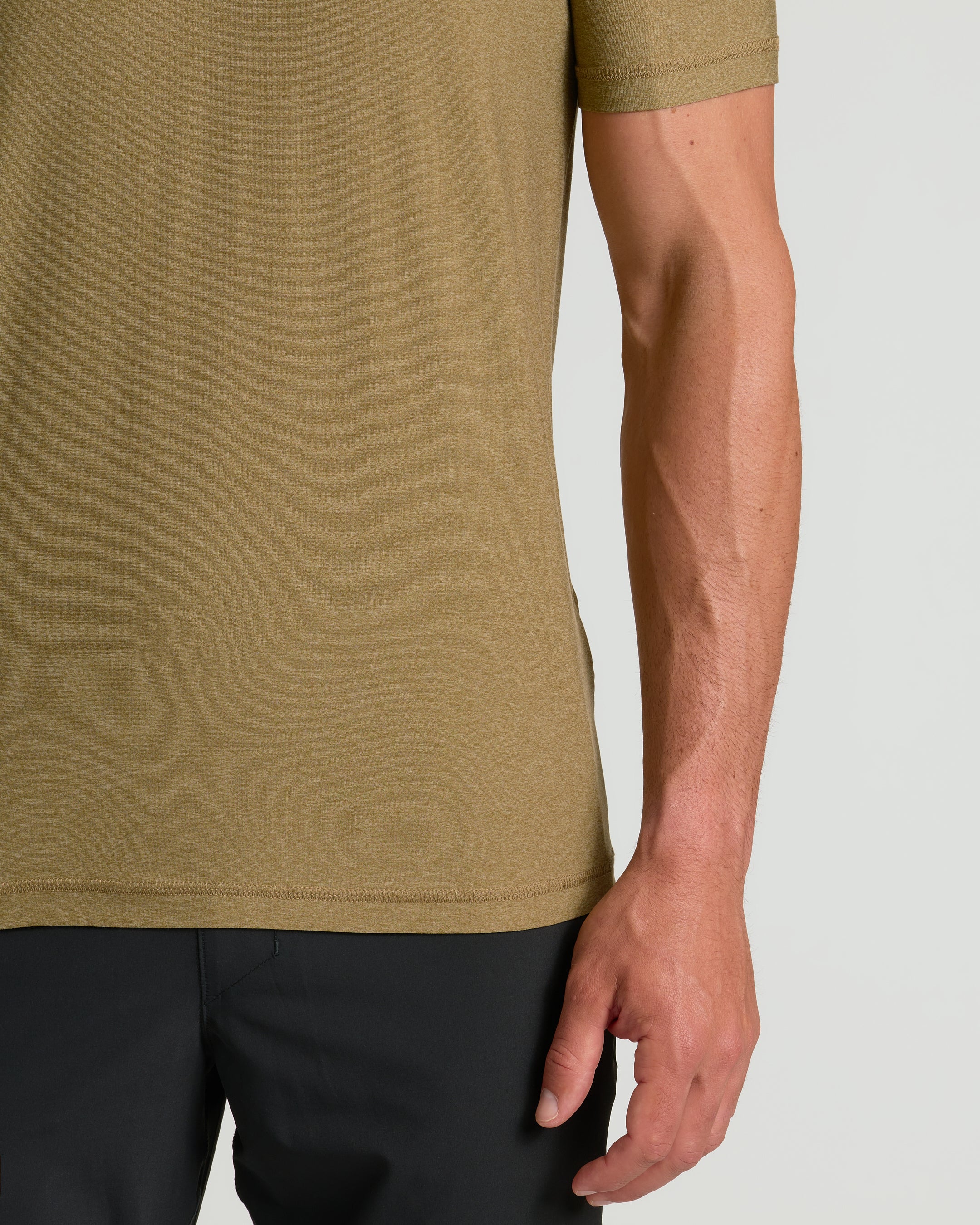 Overland Active V-Neck - Image 5