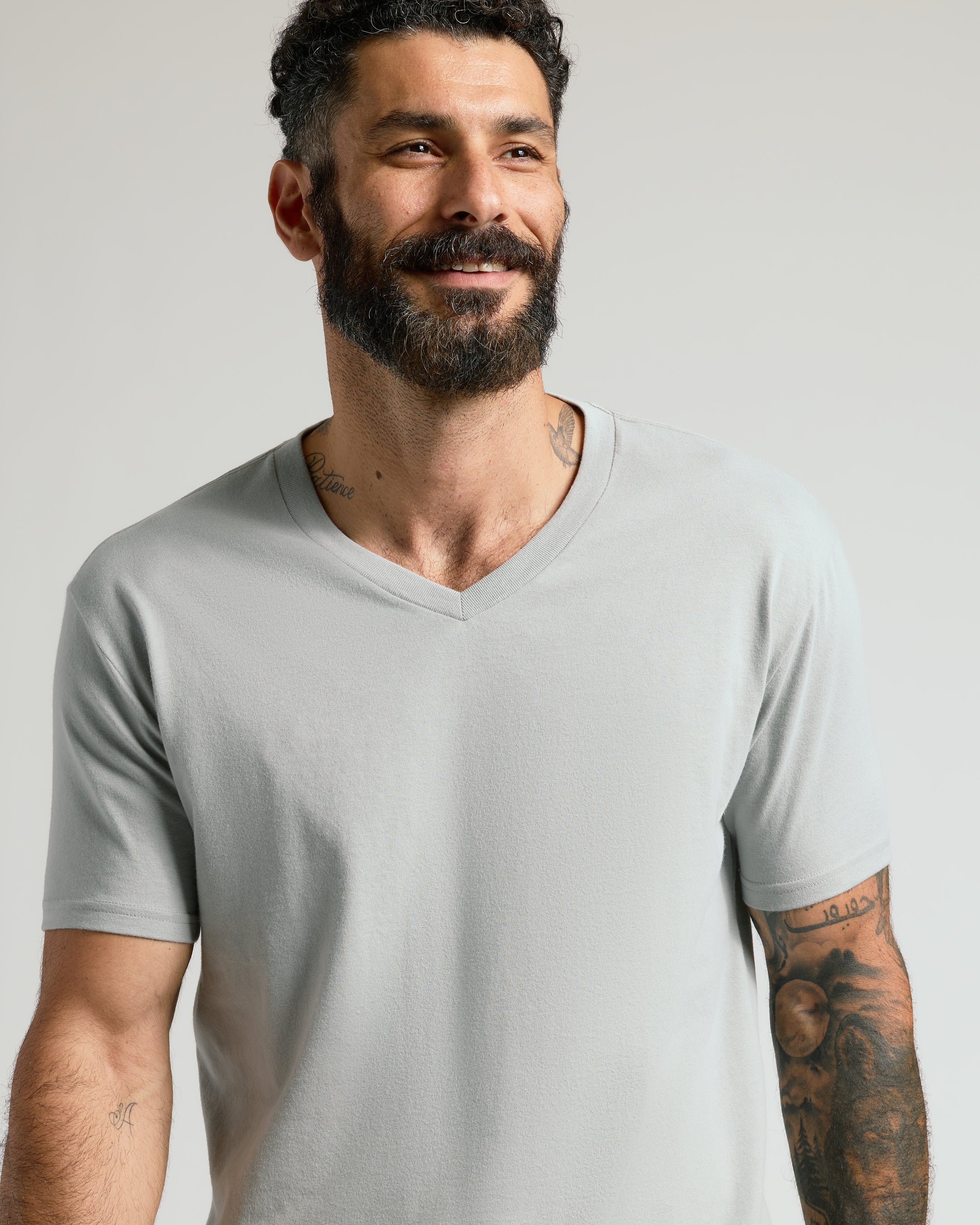 Steel Classic V-Neck - Image 4