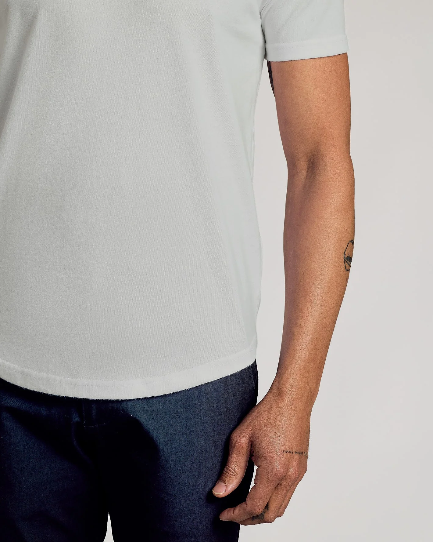 Vapor Curved Hem Classic Crew Neck - Image 5